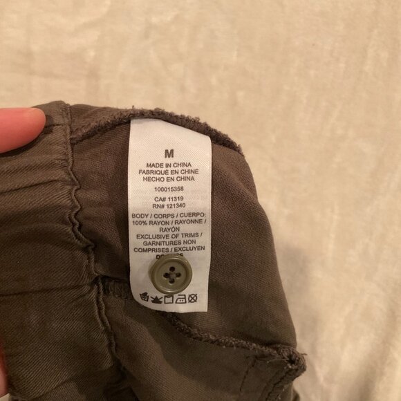 Dynamite Dark Green Olive Shorts Drawstring with Pockets Medium - Picture 4 of 5